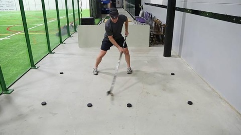 Basic Stickhandling - In Close & Out Wide