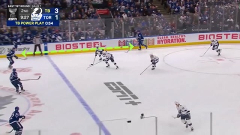 Marner Forechecks Hard and Then Changes